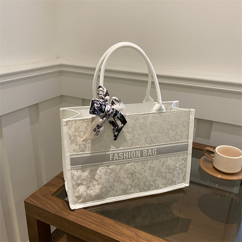 Luxury Elegant Women Tote Bag  - Luxury Bag Collection 评论和价格