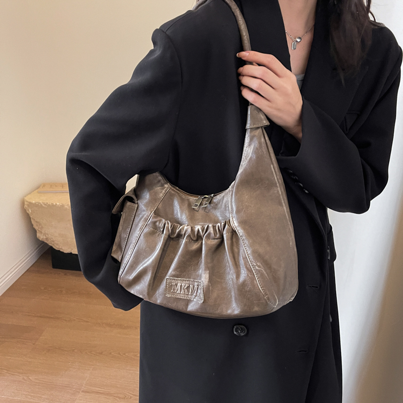 Distressed Vintage Shoulder Ba - Luxury Bags Consignment 评论和价格