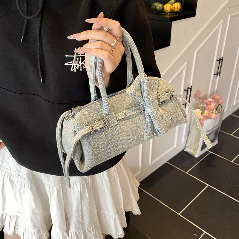 Sweetie Bowknot Small Bowling  - Luxury Bags Consignment 评论和价格