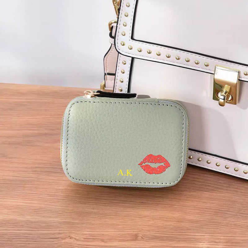 Luxury Cowhide Woman Lipstick  - Luxury Bags Names 评论和价格